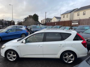 2012 Kia Ceed 1.6l 3 Crdi Auto Estate 5dr Diesel Automatic Euro 5 (114 Bhp) in White — image 6