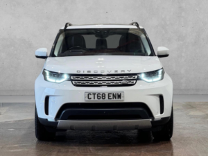 2019 Land Rover Discovery 3.0 Sd V6 Hse Auto 4WD Euro 6 (s/s) 5dr in White — image 2