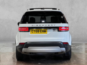 2019 Land Rover Discovery 3.0 Sd V6 Hse Auto 4WD Euro 6 (s/s) 5dr in White — image 6