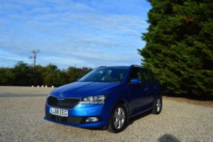 2018 Skoda Fabia 1.0 Tsi Se in Blue — image 2