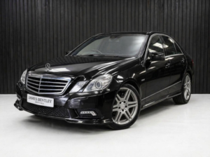 2009 Mercedes-Benz E Class 2.1 E220 Cdi Blueefficiency Sport Tiptronic Euro 5 4dr in Black — image 5