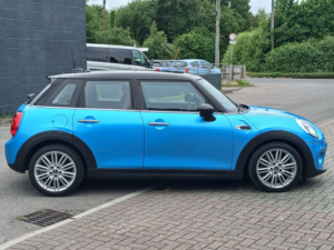 2016 MINI Hatch 1.5 Cooper 5dr in Blue — image 2