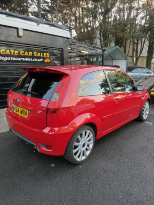 2005 Ford Fiesta 2.0 St in Red — image 4