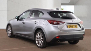 2015 Mazda Mazda3 2.2 Skyactiv-D Sport Nav Euro 6 (s/s) 5dr in Silver — image 3