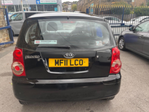 2011 Kia Picanto 1.0 1 5dr in Black — image 5