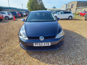 2013 Volkswagen Golf 1.6 Tdi Bluemotion Tech Se Euro 5 (s/s) 5dr in Blue — image 2
