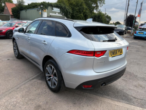 2019 Jaguar F-Pace 2.0 D240 R-Sport SUV 5dr Diesel Auto AWD Euro 6 (s/s) (240 Ps) in Silver — image 5