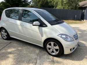 2012 Mercedes-Benz A Class 2.0 A160 Cdi Avantgarde Se in White — image 4