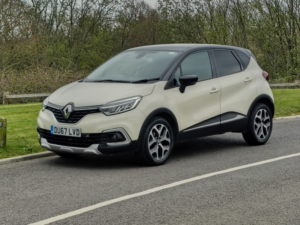 2017 Renault Captur 0.9 Dynamique S Nav Tce 90 in White — image 4