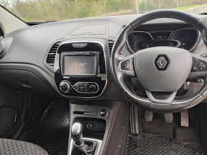 2017 Renault Captur 0.9 Dynamique S Nav Tce 90 in White — image 6
