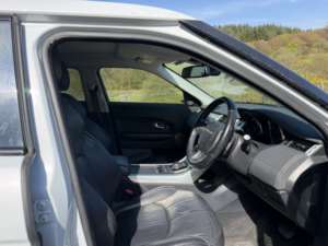 2018 Land Rover Range Rover Evoque 2.0 Td4 Se in White — image 6