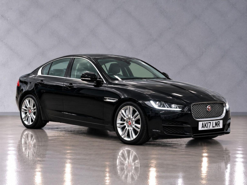 2017 Jaguar Xe 2.0i Portfolio Auto Euro 6 (s/s) 4dr in Black — image 1