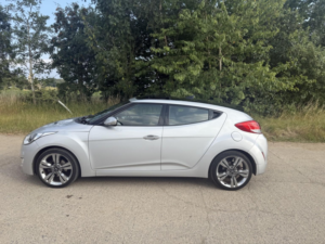 2013 Hyundai Veloster 1.6 Gdi Sport in Silver — image 2