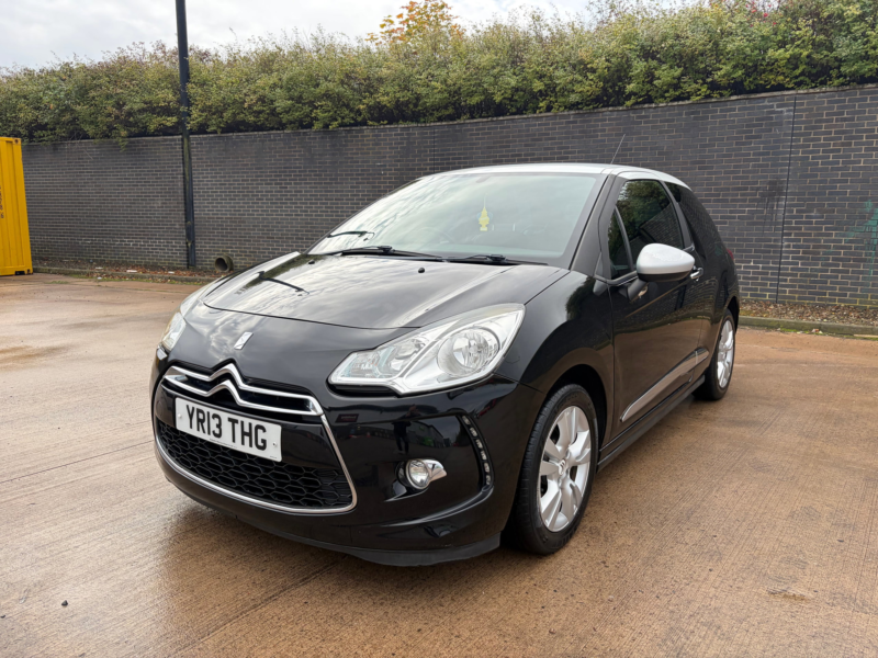 2013 Citroen Ds3 1.6 Vti Dstyle Hatchback 3dr Petrol Auto Euro 5 (120 Ps) in Black — image 1