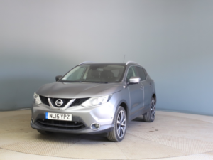 2015 Nissan Qashqai 1.5 Dci Tekna in Grey — image 3