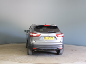 2015 Nissan Qashqai 1.5 Dci Tekna in Grey — image 6