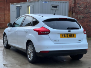 2017 Ford Focus 1.0t Ecoboost Zetec Edition Euro 6 (s/s) 5dr in White — image 4