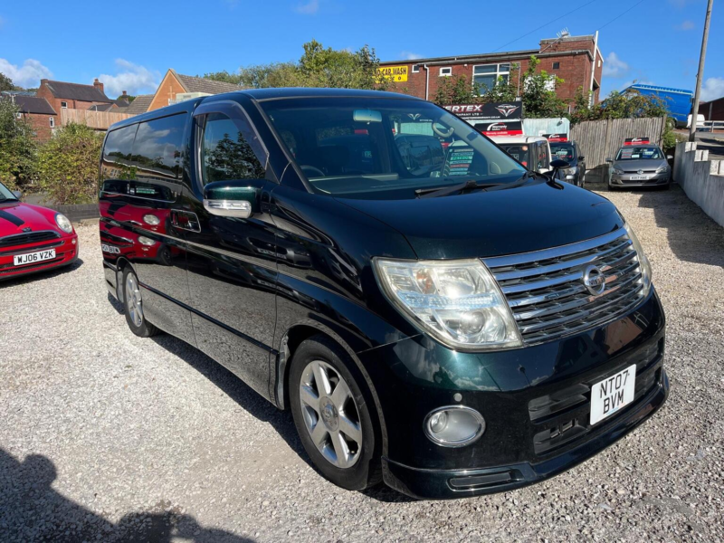 2007 Nissan Elgrand 3.5 V6 Highway Star 5dr Auto in Black — image 1