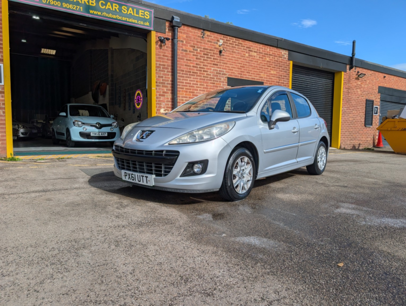 2011 Peugeot 207 1.4 Hdi Active in Silver — image 1