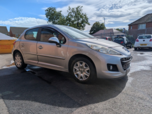2011 Peugeot 207 1.4 Hdi Active in Silver — image 6