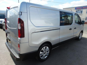 2023 Renault Trafic 2.0 Dci Blue Ll30 Sport Crew Van L2 H1 Euro 6 (s/s) 6dr in Grey — image 6