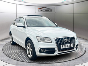 2013 Audi Q5 2.0 Tfsi S Line Plus Tiptronic Quattro Euro 5 (s/s) 5dr in White — image 4