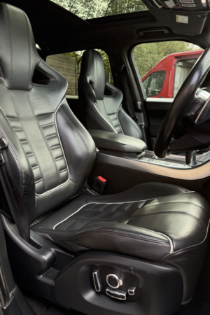 2015 Land Rover Range Rover Sport 5.0 V8 Svr in Blue — image 5