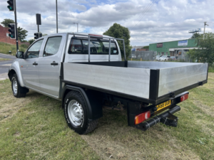 2018 Isuzu D-Max 1.9 Td Utility Double Cab Tipper in Silver — image 4