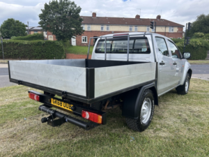 2018 Isuzu D-Max 1.9 Td Utility Double Cab Tipper in Silver — image 5