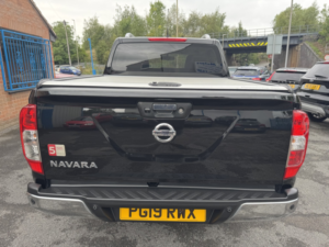 2019 Nissan Navara 2.3 Dci Tekna in Black — image 5