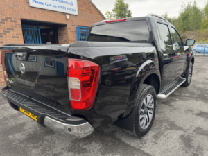 2019 Nissan Navara 2.3 Dci Tekna in Black — image 6