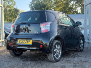 2013 Toyota Iq 1.0 Vvt-I 2 Euro 5 3dr in Black — image 6