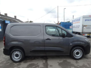 2023 Citroen Berlingo 1.5 Bluehdi 1000 Enterprise Edition M Swb Euro 6 (s/s) 5dr in Grey — image 5