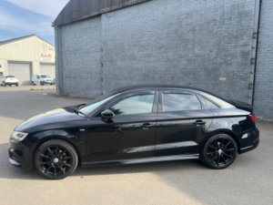2017 Audi A3 1.6 Tdi Black Edition in Black — image 5