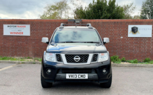 2013 Nissan Navara 2.5 Dci Platinum Pickup Double Cab 4dr Diesel Manual 4WD Euro 5 (190 Ps) in Black — image 4