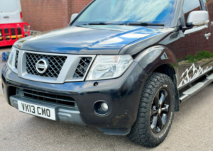 2013 Nissan Navara 2.5 Dci Platinum Pickup Double Cab 4dr Diesel Manual 4WD Euro 5 (190 Ps) in Black — image 6
