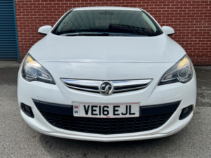 2016 Vauxhall Astra Gtc 1.6 Cdti Ecoflex Sri in White — image 2