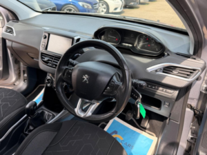 2016 Peugeot 2008 1.2 Puretech Active Euro 6 5dr in Grey — image 3