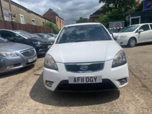 2011 Kia Rio 1.5 Crdi Domino 5dr in White — image 2
