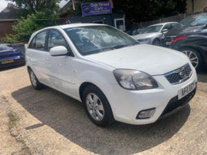 2011 Kia Rio 1.5 Crdi Domino 5dr in White — image 3
