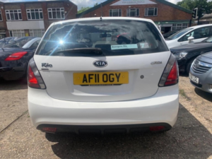 2011 Kia Rio 1.5 Crdi Domino 5dr in White — image 6