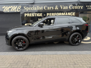 2018 Land Rover Range Rover Velar 2.0 D180 R-Dynamic S in Black — image 5