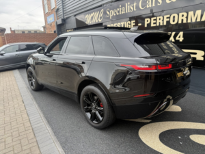 2018 Land Rover Range Rover Velar 2.0 D180 R-Dynamic S in Black — image 6