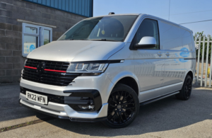 2022 Volkswagen Transporter 2.0 Tdi T32 Highline DSG Fwd Swb Euro 6 (s/s) 5dr in Silver — image 3