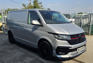 2022 Volkswagen Transporter 2.0 Tdi T32 Highline DSG Fwd Swb Euro 6 (s/s) 5dr in Silver — image 6