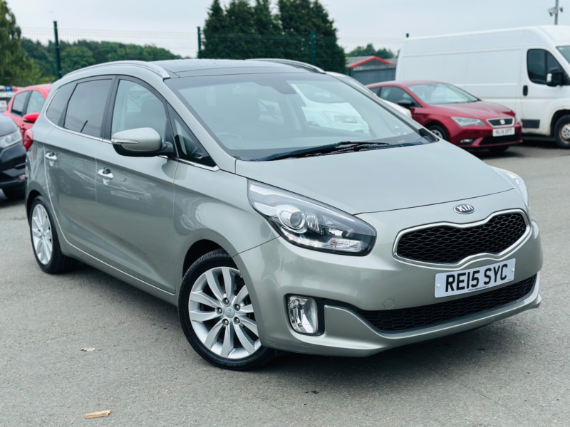 2015 Kia Carens 1.7 Crdi Ecodynamics 3 in Silver — image 1