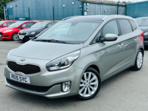 2015 Kia Carens 1.7 Crdi Ecodynamics 3 in Silver — image 3