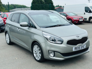 2015 Kia Carens 1.7 Crdi Ecodynamics 3 in Silver — image 4
