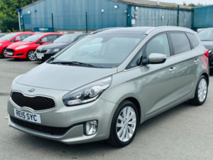 2015 Kia Carens 1.7 Crdi Ecodynamics 3 in Silver — image 6