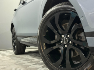2019 Land Rover Range Rover Evoque 2.0 D180 First Edition in Grey — image 3